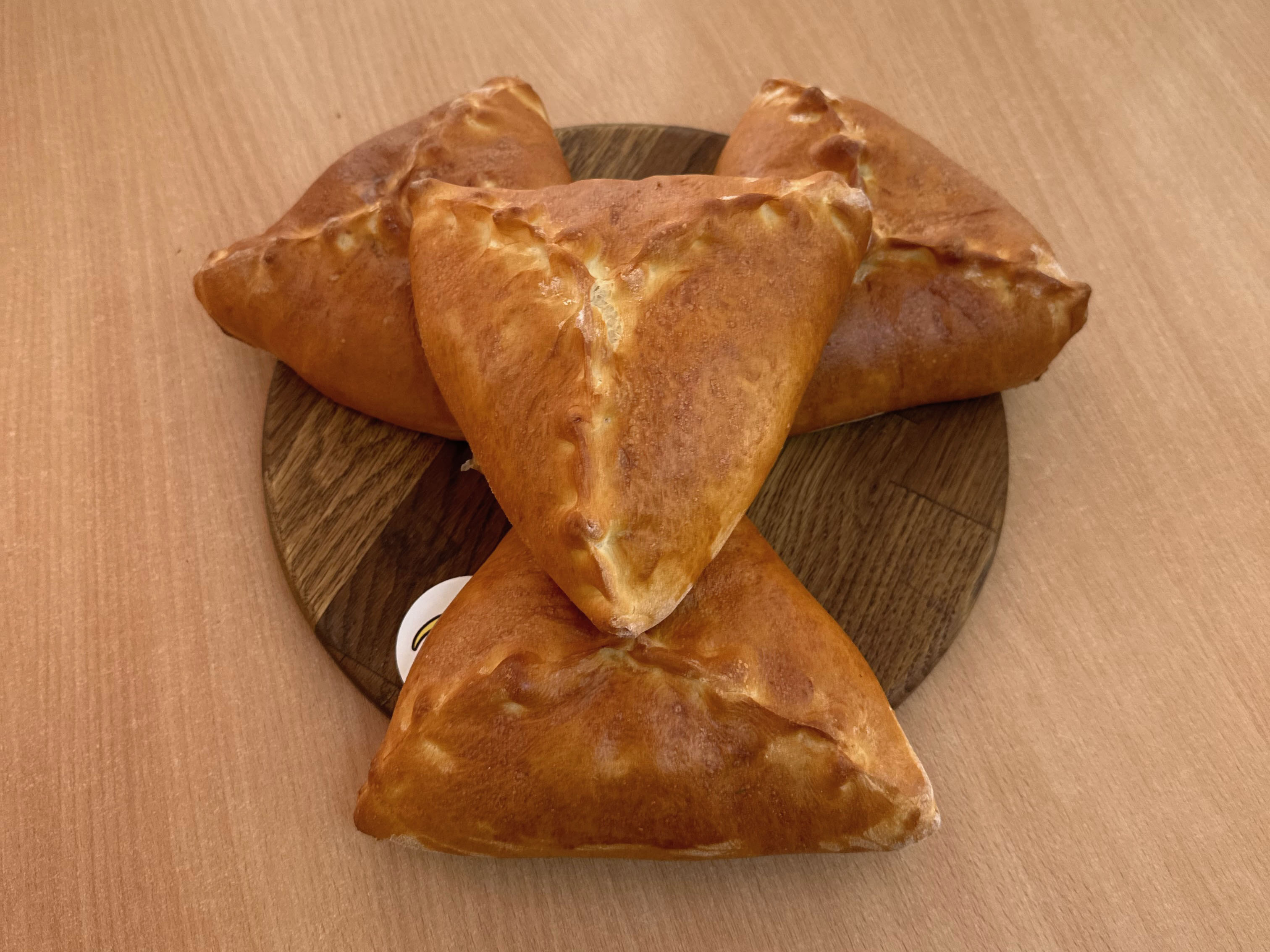 Самса курицей и сыром
